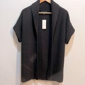 Banana Republic long vest/folded short sleeves sweater